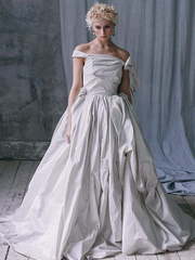 Свадебное платье Muna. Силуэт Пышное, А-силуэт. Цвет Белый / Молочный, Айвори / Капучино, Пепельный / Металлик. Вид 1