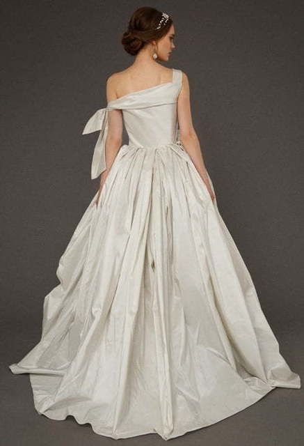 Свадебное платье Muna. Силуэт Пышное, А-силуэт. Цвет Айвори / Капучино, Белый / Молочный, Пепельный / Металлик. Вид 8