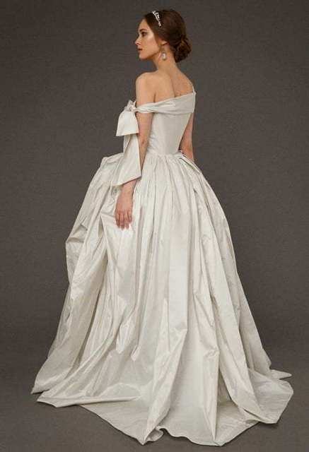 Свадебное платье Muna. Силуэт Пышное, А-силуэт. Цвет Айвори / Капучино, Белый / Молочный, Пепельный / Металлик. Вид 9