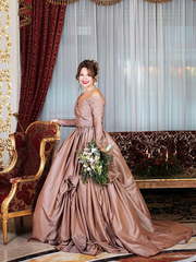 Свадебное платье Hestia. Силуэт Пышное, А-силуэт. Цвет Айвори / Капучино, Золото. Вид 1