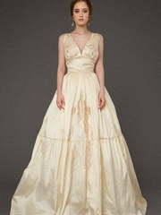 Свадебное платье Eva Gold. Силуэт Пышное, А-силуэт. Цвет Айвори / Капучино. Вид 1