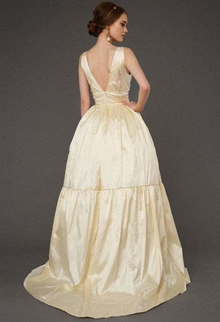 Свадебное платье Eva Gold. Силуэт Пышное, А-силуэт. Цвет Айвори / Капучино. Вид 2