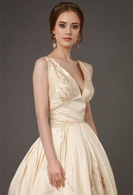 Свадебное платье Eva Gold. Силуэт Пышное, А-силуэт. Цвет Айвори / Капучино. Вид 4