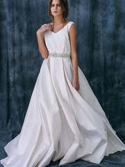 Свадебное платье Irizi. Силуэт А-силуэт, Прямое. Цвет Белый / Молочный. Вид 1