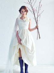 Свадебное платье Cherry Blossom. Силуэт А-силуэт. Цвет Айвори / Капучино. Вид 2