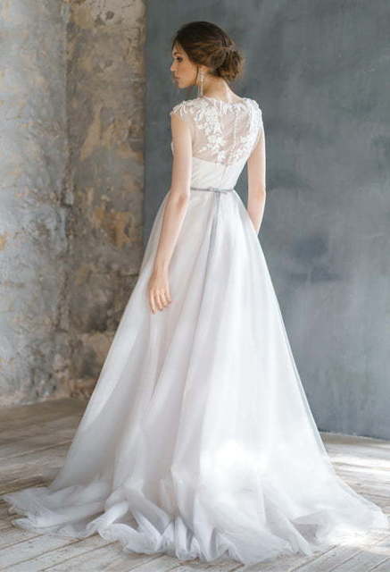 Свадебное платье Virinea. Силуэт А-силуэт, Прямое. Цвет Белый / Молочный. Вид 2