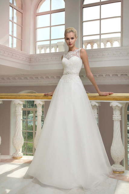 Свадебное платье 1217. Силуэт А-силуэт. Цвет Белый / Молочный. Вид 3