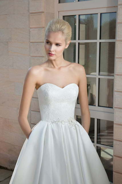 Свадебное платье 1230. Силуэт А-силуэт. Цвет Белый / Молочный. Вид 3