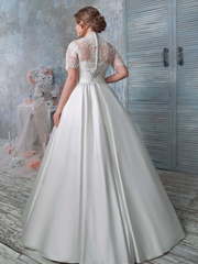 Свадебное платье 2005. Силуэт А-силуэт. Цвет Белый / Молочный. Вид 2