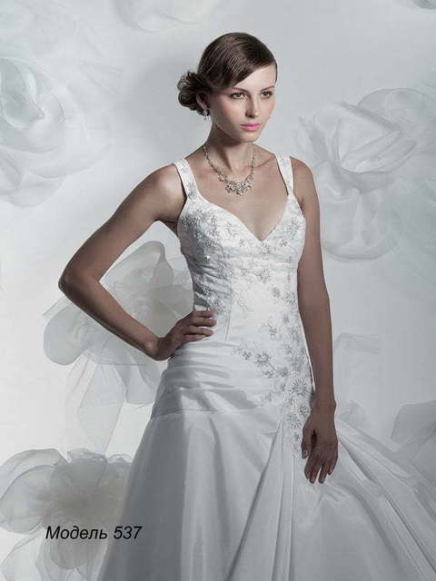 Свадебное платье 537. Силуэт А-силуэт. Цвет Белый / Молочный. Вид 2