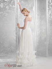 Свадебное платье 1107. Силуэт А-силуэт, Прямое. Цвет Белый / Молочный, Айвори / Капучино. Вид 2
