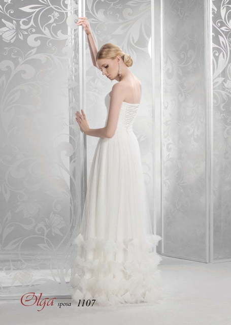 Свадебное платье 1107. Силуэт А-силуэт, Прямое. Цвет Айвори / Капучино, Белый / Молочный. Вид 2