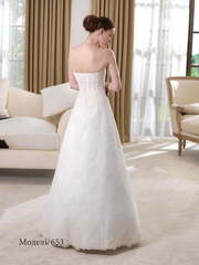 Свадебное платье 653. Силуэт А-силуэт. Цвет Белый / Молочный, Айвори / Капучино. Вид 2