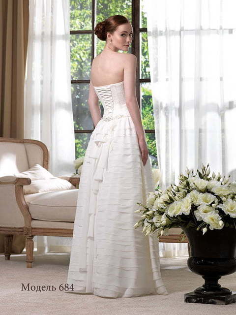 Свадебное платье 684. Силуэт А-силуэт. Цвет Айвори / Капучино, Белый / Молочный. Вид 2