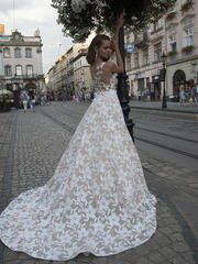 Свадебное платье Ditrikh. Силуэт А-силуэт. Цвет Айвори / Капучино. Вид 2