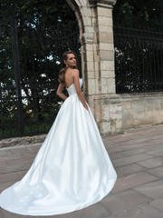 Свадебное платье Derby. Силуэт А-силуэт. Цвет Белый / Молочный. Вид 2