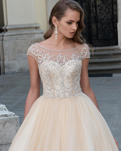 Свадебное платье Diamond. Силуэт А-силуэт. Цвет Айвори / Капучино, Персик / Оранжевый. Вид 3