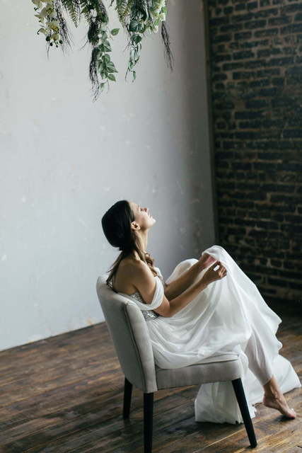 Свадебное платье Ariella. Силуэт А-силуэт. Цвет Белый / Молочный, Пепельный / Металлик. Вид 5