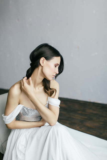 Свадебное платье Ariella. Силуэт А-силуэт. Цвет Белый / Молочный, Пепельный / Металлик. Вид 6