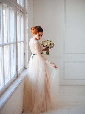 Свадебное платье Daria. Силуэт А-силуэт. Цвет Айвори / Капучино, Персик / Оранжевый. Вид 2