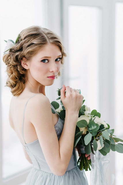 Свадебное платье Opal. Силуэт А-силуэт. Цвет Голубой / Синий, Пепельный / Металлик. Вид 3