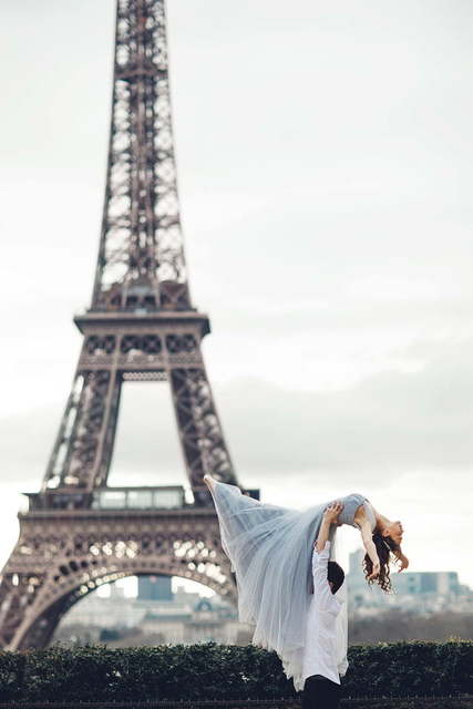 Свадебное платье Rose David Austin. Силуэт А-силуэт. Цвет Голубой / Синий, Пепельный / Металлик, оттенки Розового. Вид 3