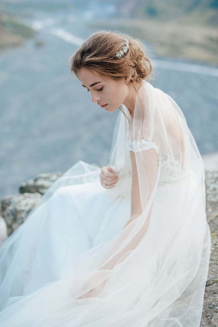 Свадебное платье Aquamarine. Силуэт А-силуэт. Цвет Белый / Молочный, Голубой / Синий. Вид 6