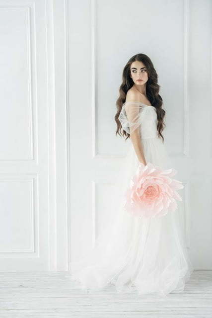 Свадебное платье Iris. Силуэт А-силуэт. Цвет Белый / Молочный, Голубой / Синий, Красный / Марсала, Пепельный / Металлик. Вид 5