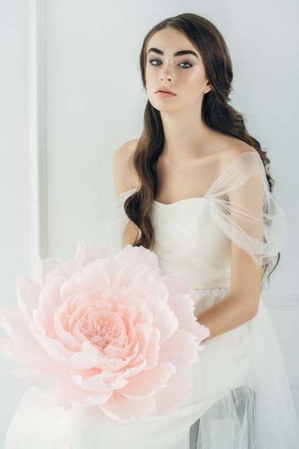 Свадебное платье Iris. Силуэт А-силуэт. Цвет Белый / Молочный, Голубой / Синий, Красный / Марсала, Пепельный / Металлик. Вид 6