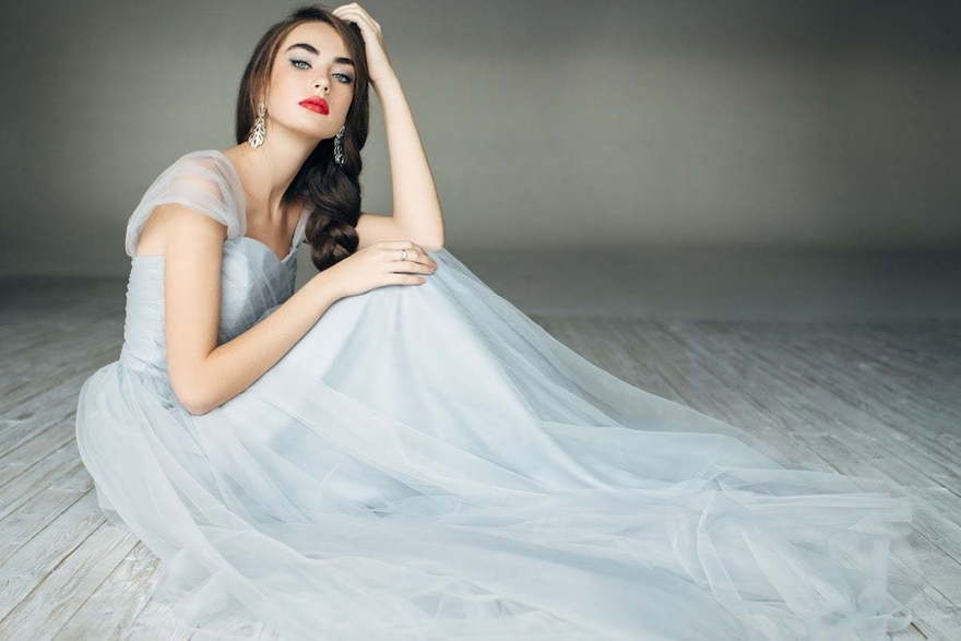 Свадебное платье Iris. Силуэт А-силуэт. Цвет Белый / Молочный, Голубой / Синий, Красный / Марсала, Пепельный / Металлик. Вид 9