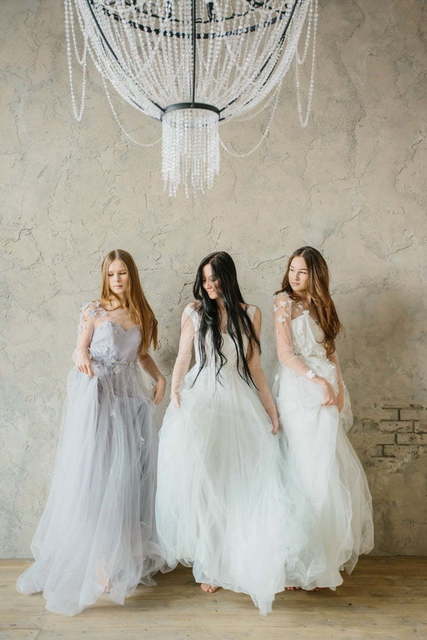 Свадебное платье Lazurit. Силуэт А-силуэт. Цвет Белый / Молочный, Голубой / Синий, Пепельный / Металлик, оттенки Розового. Вид 2