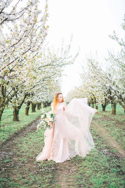 Свадебное платье Quarz. Силуэт А-силуэт. Цвет оттенки Розового. Вид 5