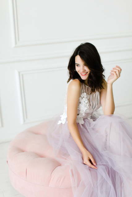 Свадебное платье Venera. Силуэт А-силуэт. Цвет Белый / Молочный, Лавандовый / Фиолетовый, оттенки Розового. Вид 3