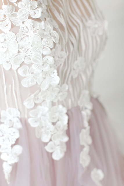 Свадебное платье Venera. Силуэт А-силуэт. Цвет Белый / Молочный, Лавандовый / Фиолетовый, оттенки Розового. Вид 4