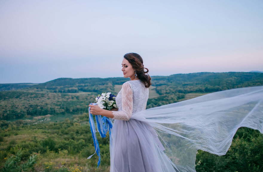 Свадебное платье Gerbera. Силуэт А-силуэт. Цвет Голубой / Синий, Лавандовый / Фиолетовый, Пепельный / Металлик. Вид 2