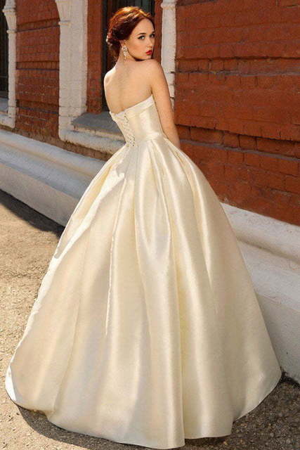 Свадебное платье Альбертина. Силуэт Пышное, А-силуэт. Цвет Айвори / Капучино. Вид 2