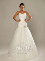 Свадебное платье Санта. Силуэт А-силуэт. Цвет Белый / Молочный, оттенки Розового. Вид 1