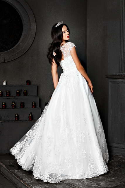 Свадебное платье Ингрид. Силуэт А-силуэт. Цвет Белый / Молочный. Вид 2