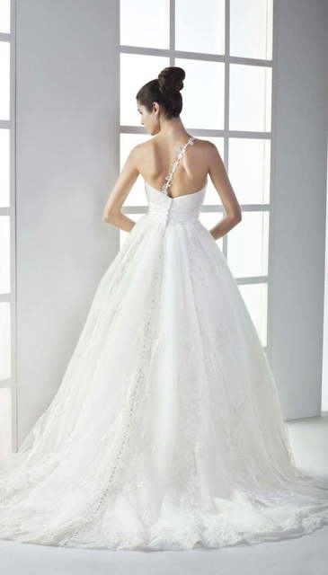 Свадебное платье Casandra. Силуэт Пышное, А-силуэт. Цвет Белый / Молочный. Вид 2