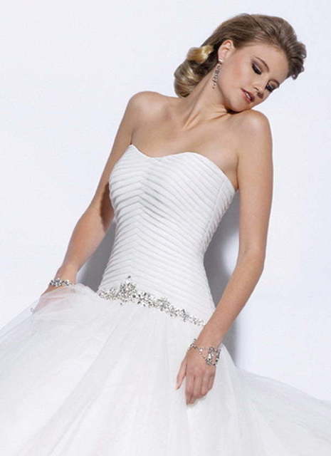 Свадебное платье Miriam. Силуэт А-силуэт. Цвет Белый / Молочный. Вид 3