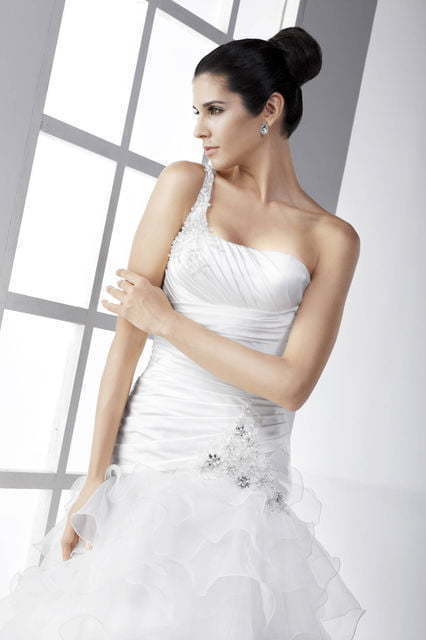 Свадебное платье Allegra. Силуэт А-силуэт. Цвет Белый / Молочный. Вид 3