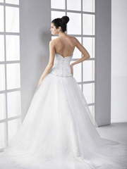 Свадебное платье Mikaela. Силуэт А-силуэт. Цвет Белый / Молочный. Вид 2