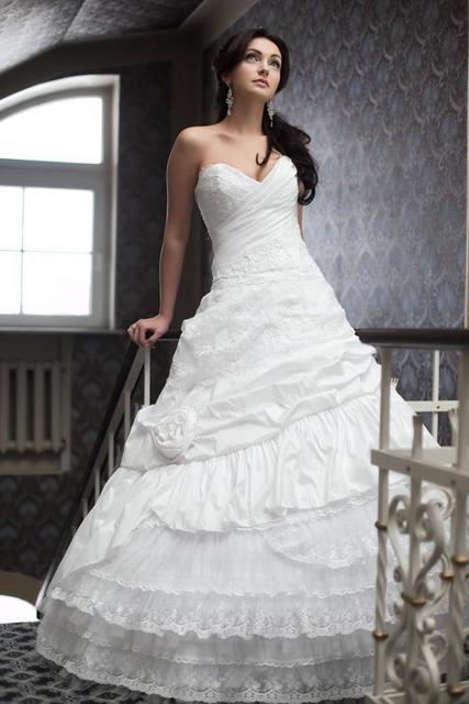 Свадебное платье Арт. 114. Силуэт А-силуэт. Цвет Белый / Молочный. Вид 2