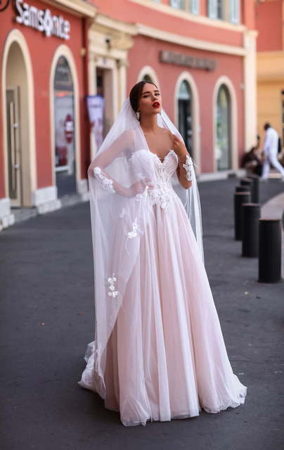 Свадебное платье Catalina. Силуэт А-силуэт, Прямое. Цвет оттенки Розового. Вид 3