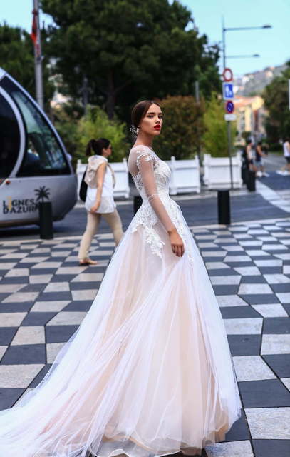 Свадебное платье Dolores. Силуэт А-силуэт. Цвет Айвори / Капучино, Персик / Оранжевый, оттенки Розового. Вид 4