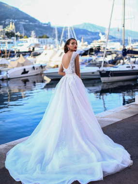 Свадебное платье Mari. Силуэт Пышное, А-силуэт. Цвет Айвори / Капучино. Вид 2