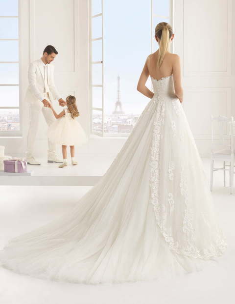 Свадебное платье Everest. Силуэт А-силуэт. Цвет Белый / Молочный. Вид 2