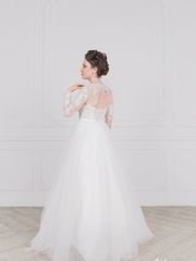 Свадебное платье 2006. Силуэт А-силуэт. Цвет Белый / Молочный. Вид 2