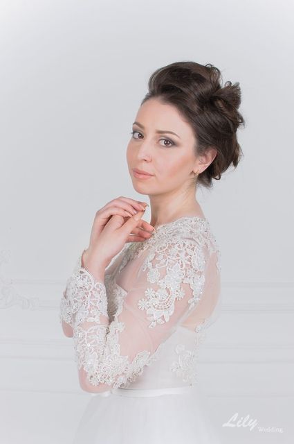 Свадебное платье 2006. Силуэт А-силуэт. Цвет Белый / Молочный. Вид 3