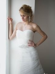 Свадебное платье 2012. Силуэт А-силуэт. Цвет Белый / Молочный. Вид 2